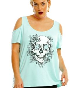 ☆New☆ Hot Topic☆ Plus Size Sexy Cold Shoulder Skull Graphic Blouse☆